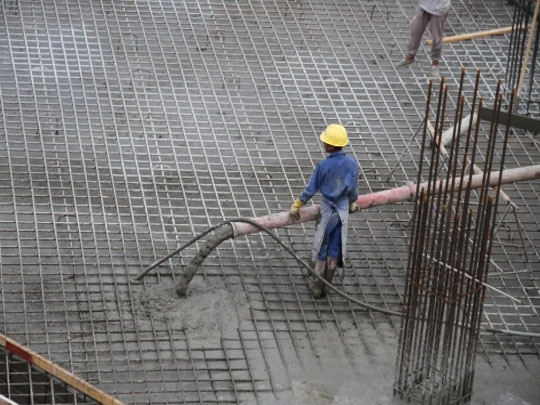 混凝土结构自防水适合地下室工程的原因